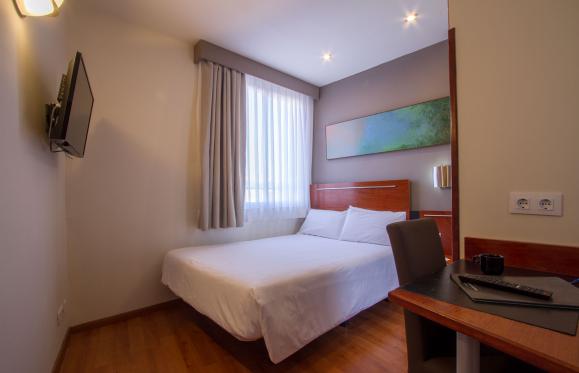 Double room for single use