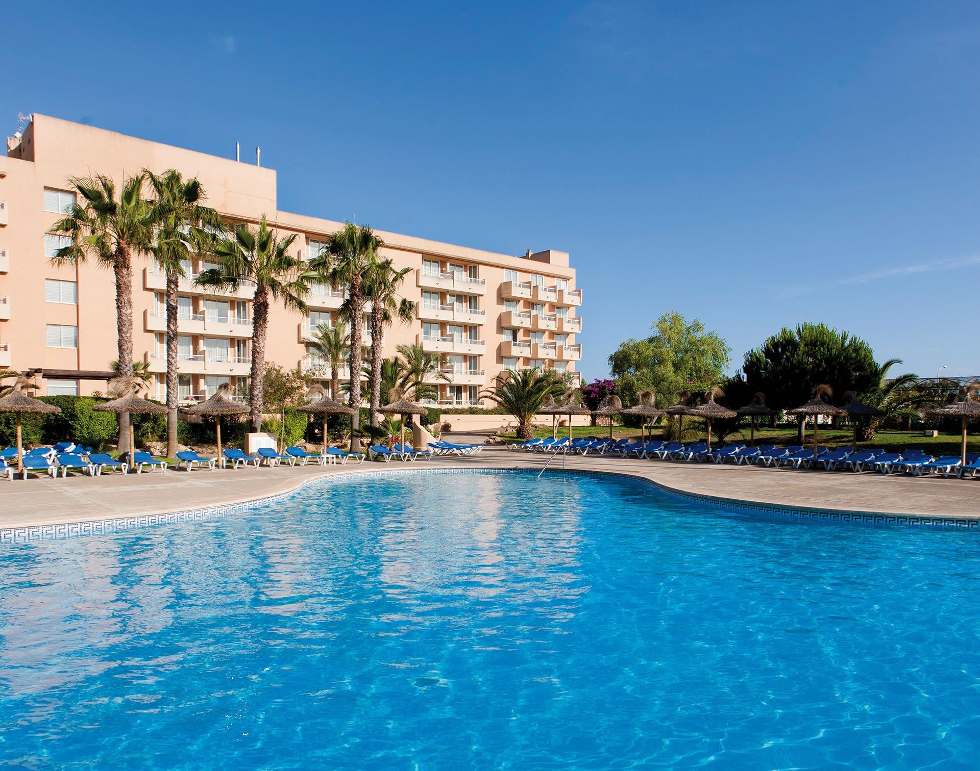 Log in or sign up for Garbí Hotels Club
