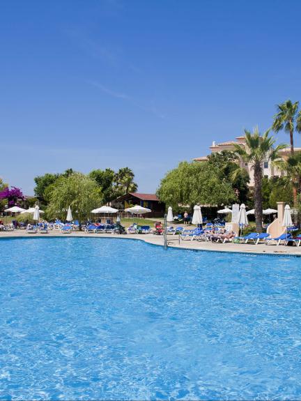 Hotel Garbí Cala Millor outdoor pool