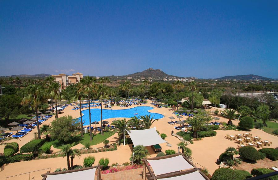 Hotel Garbí Cala Millor Mallorca outdoor pool