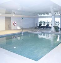 Piscina interior climatizada Hotel Garbí Costa Luz