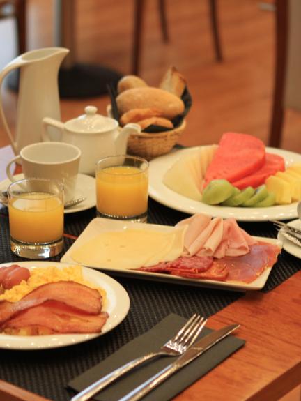 Hotel Garbí Mil·lenni Frühstücksbuffet