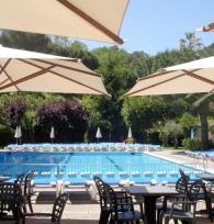 Piscina exterior Hotel Gran Garbí