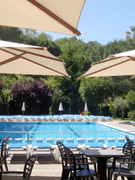 Outdoor pool Hotel Gran Garbí